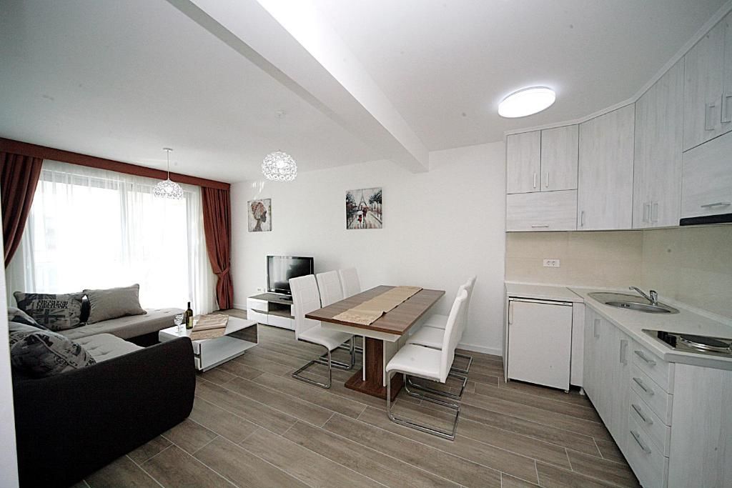Апартаменты Sea Star Apartment Добра-Вода