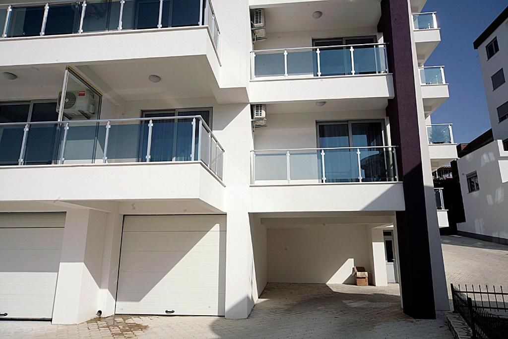 Апартаменты Sea Star Apartment Добра-Вода