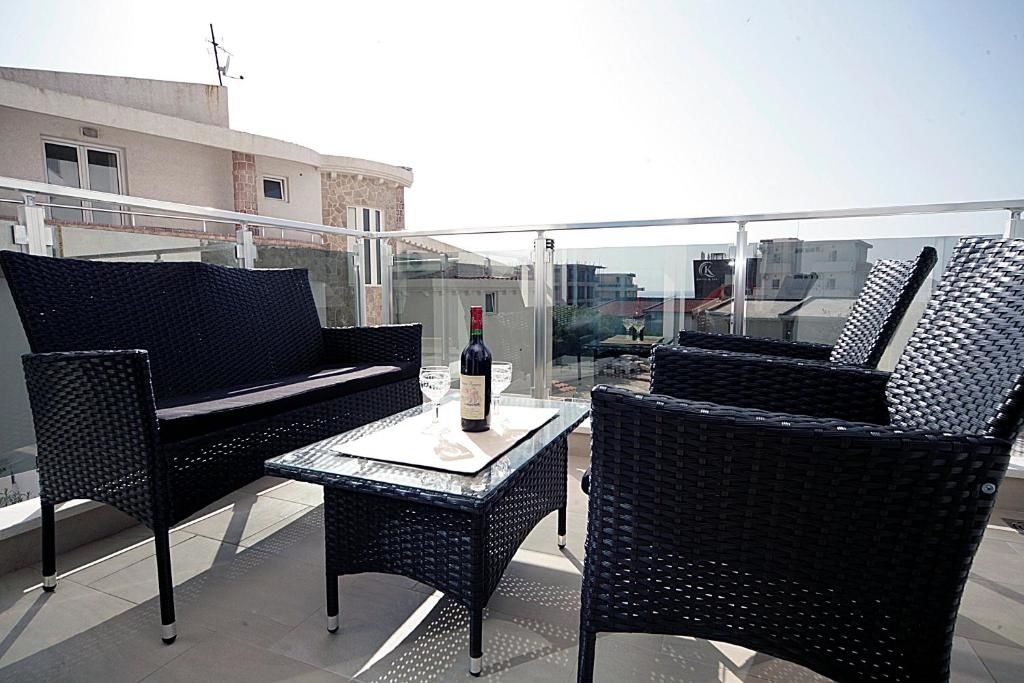 Апартаменты Sea Star Apartment Добра-Вода