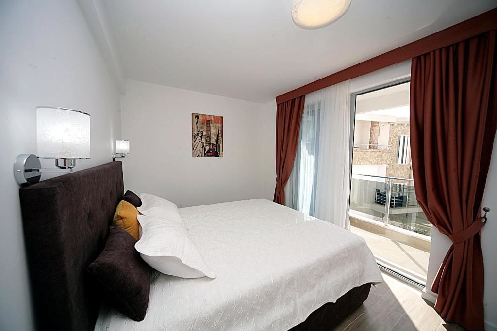 Апартаменты Sea Star Apartment Добра-Вода
