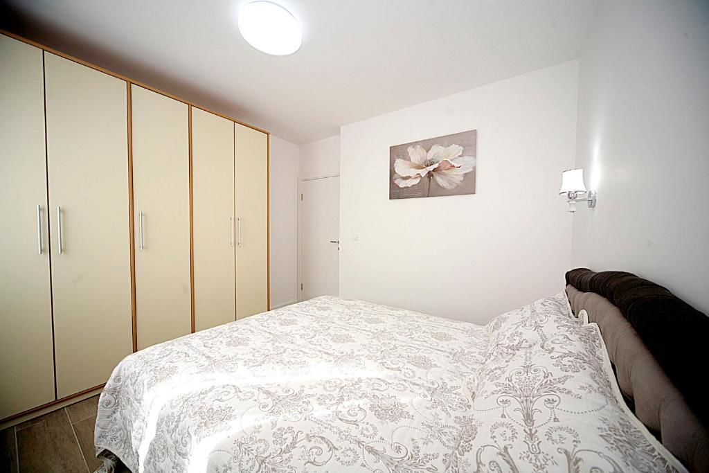Апартаменты Sea Star Apartment Добра-Вода